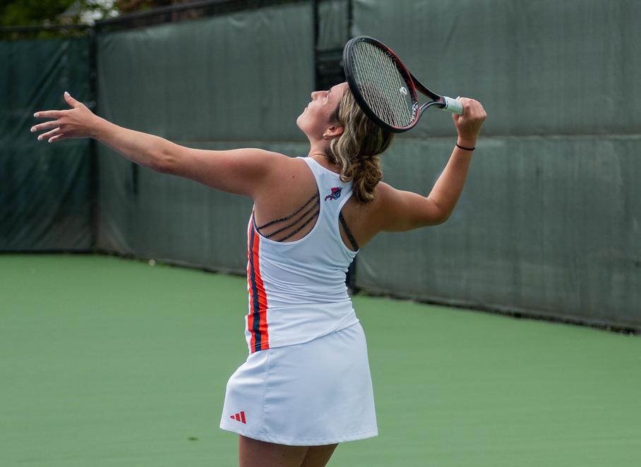 UMass Boston Defeats Salem State 8-1