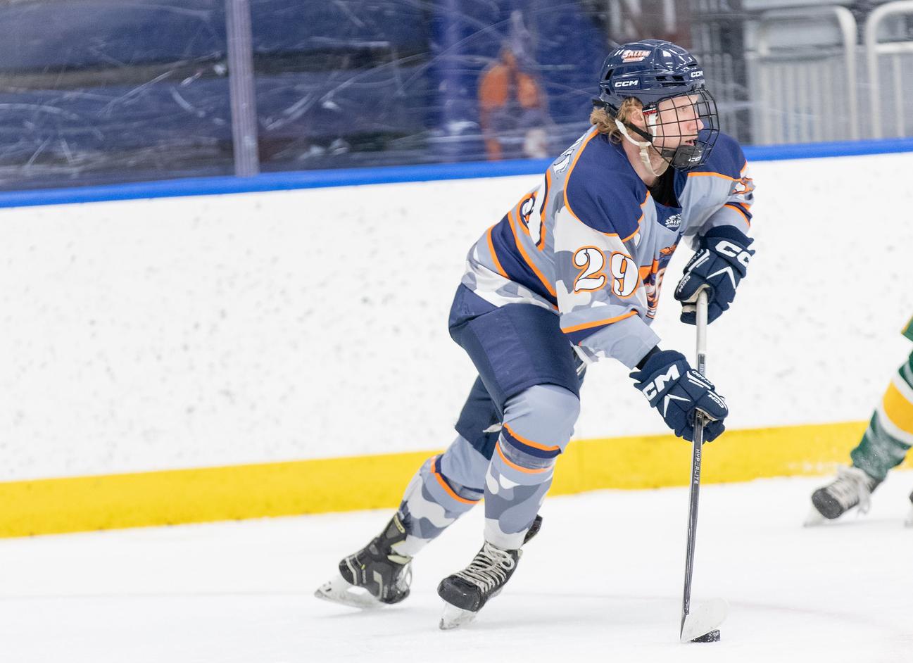 Salem State Loses to Worcester State 5-2