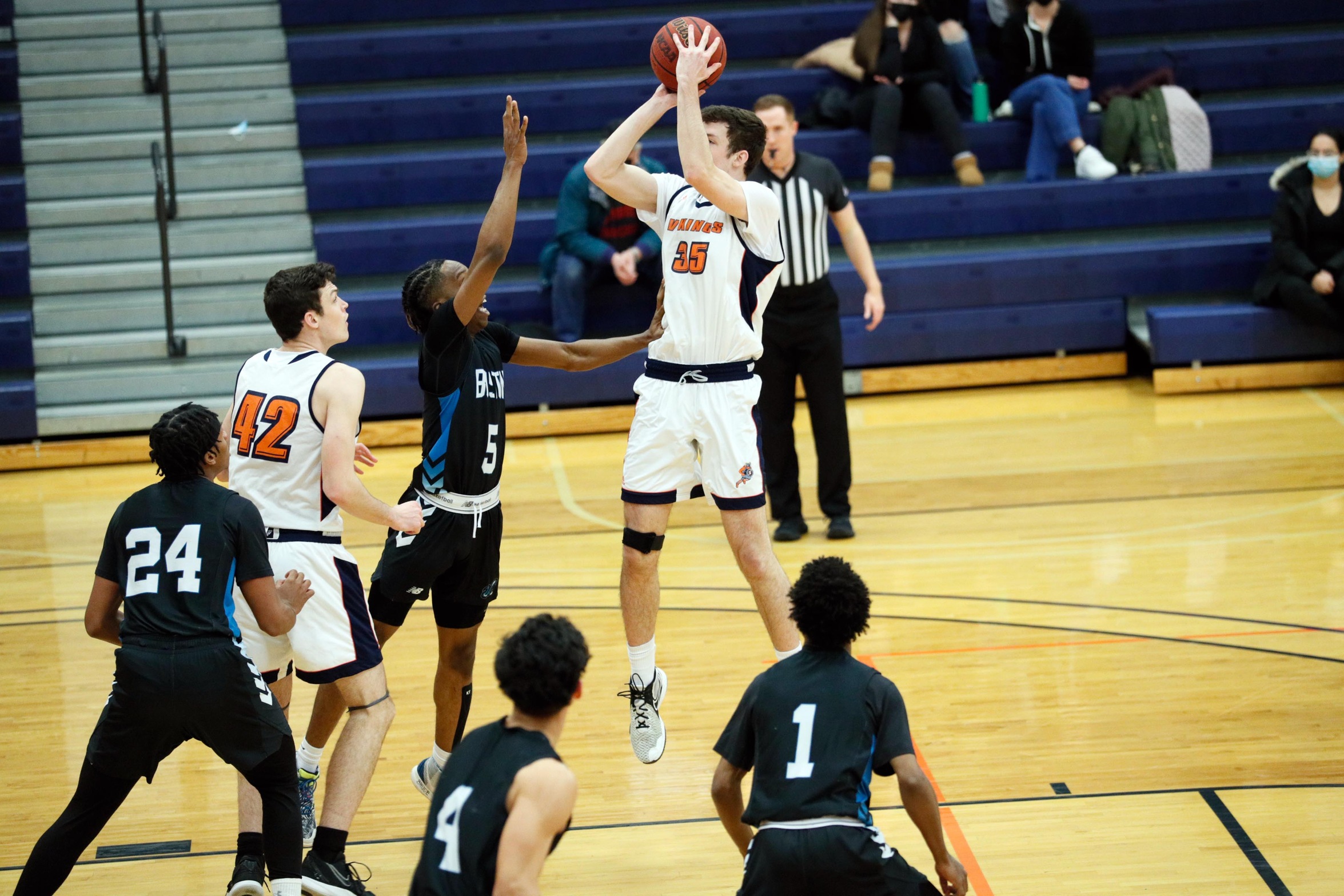 Men's Basketball Dominant in 101-55 Win Over Rams, Advance to MASCAC Semifinals